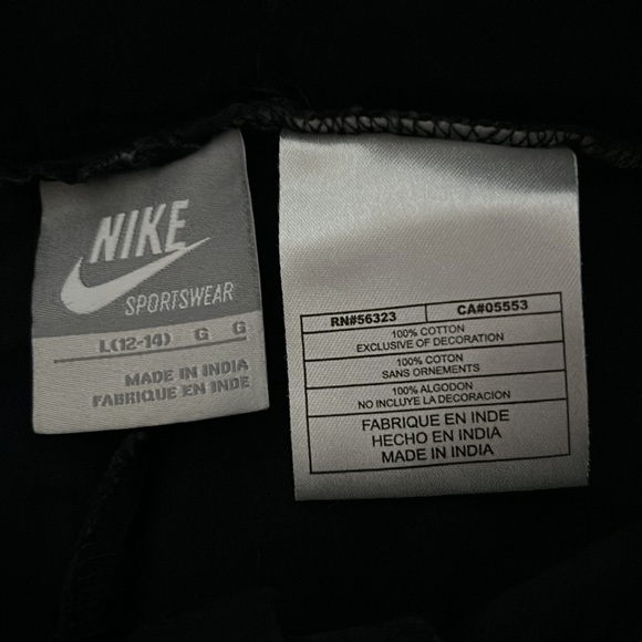 Nike 7” inseam capri shorts - Picture 3 of 4